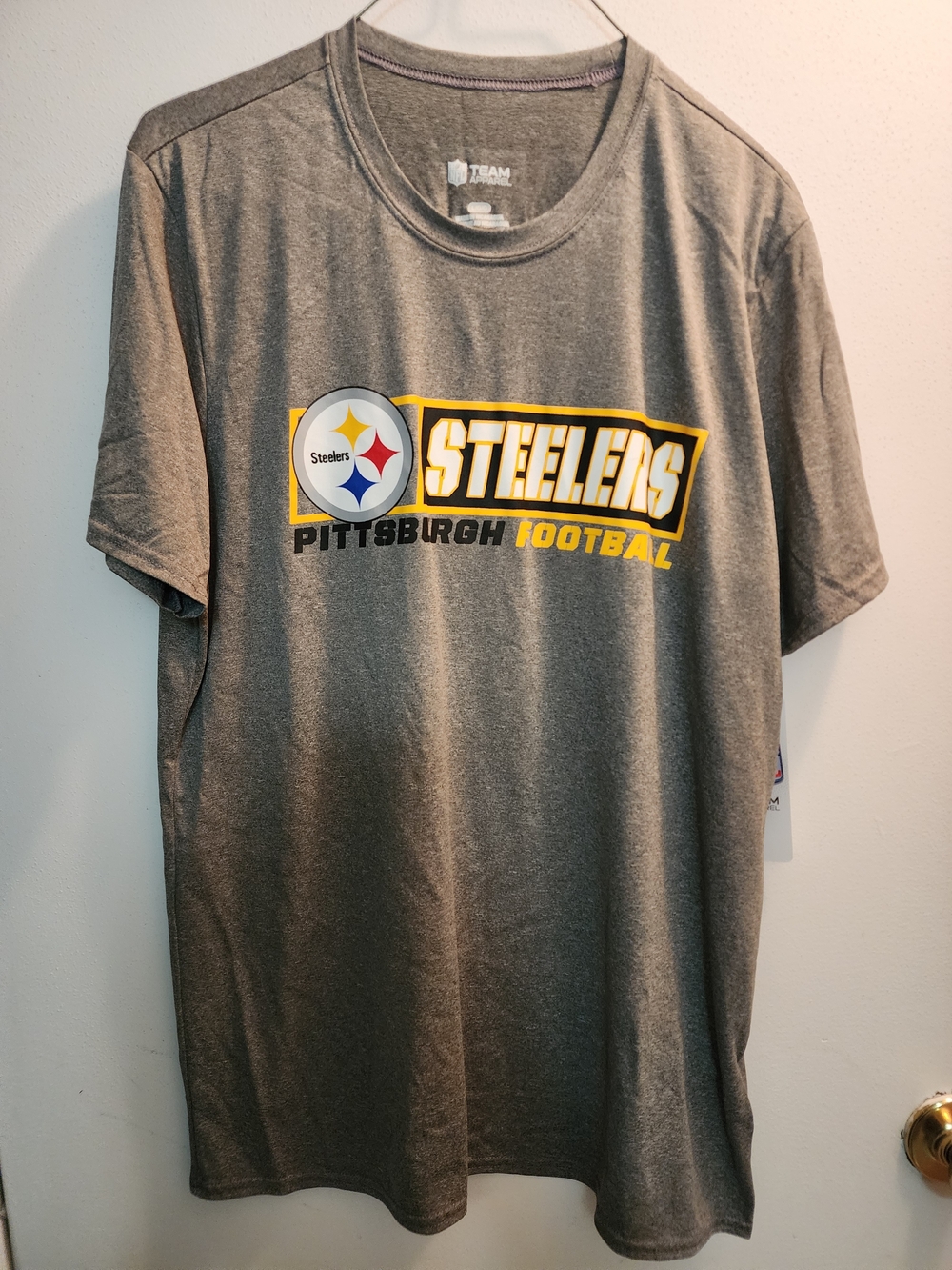 Team Apparel Gray Pittsburgh Steelers Short Sleeve Tee